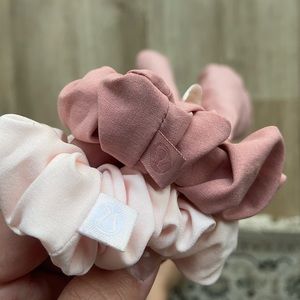 Lululemon Uplifting Flow* Scrunchies